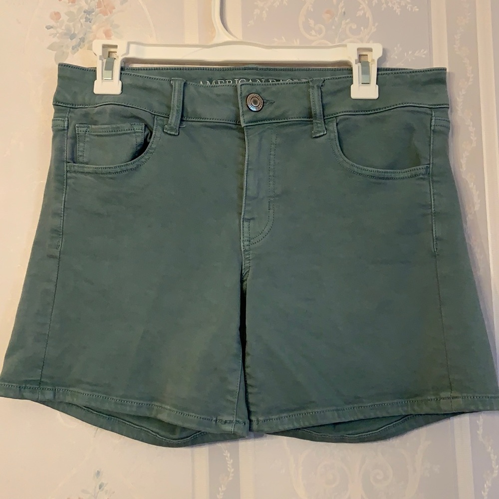 American eagle shorts size 10